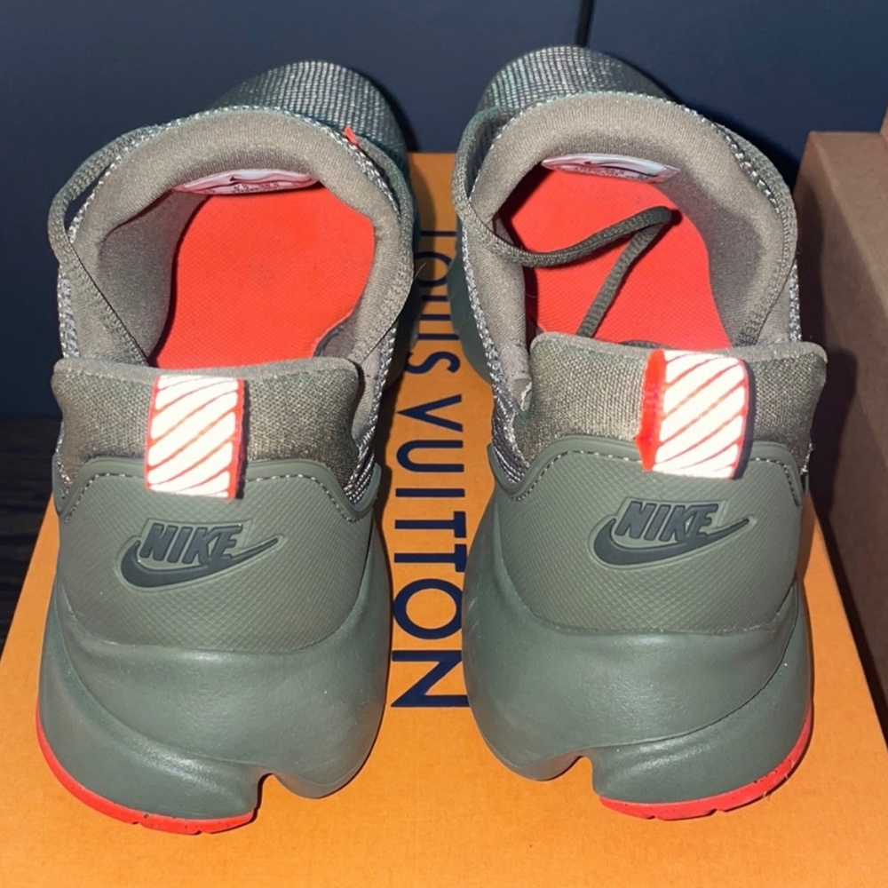 Like New NIKE Olive Green & Orange Sneakers - Size 6Y